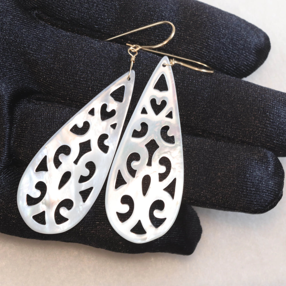 Mother of Pearl Earrings White
