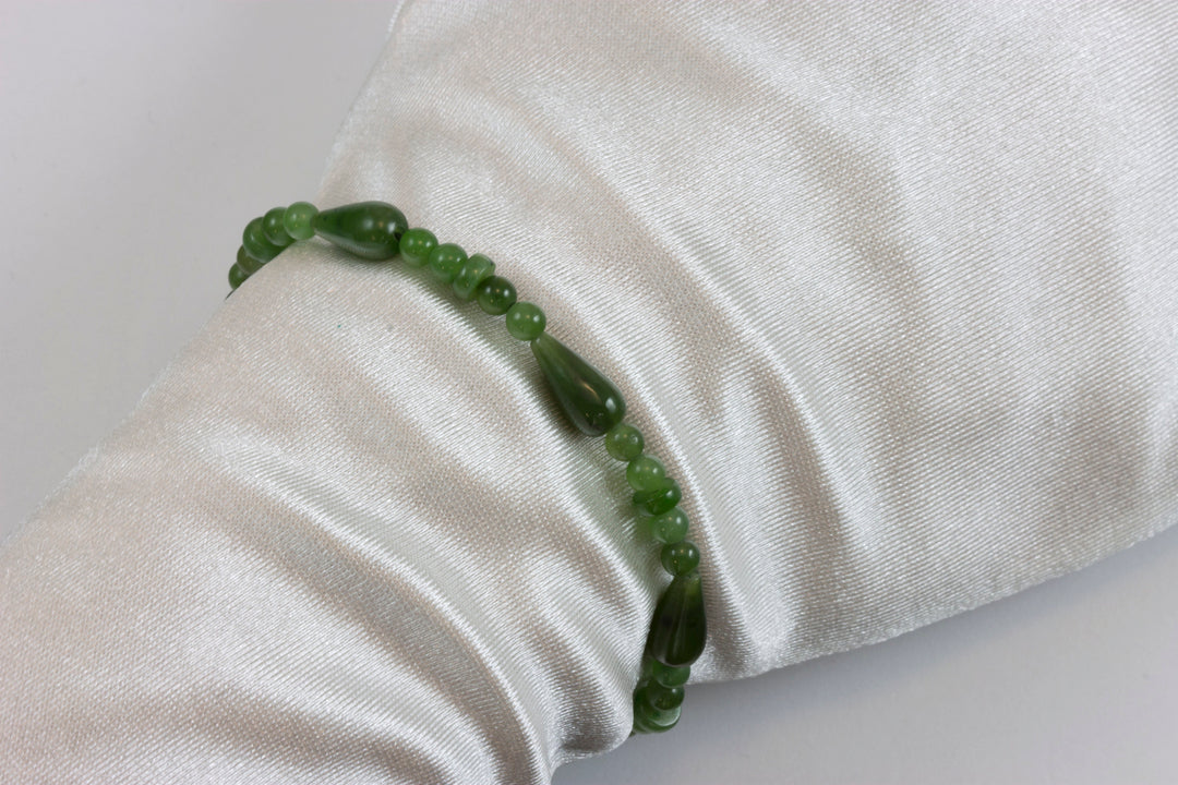 Jade Bracelet Green Nephrite Adjustable 7 8 Inches Inch Simple Everyday Stretch Easy Wear Natural Stones Different Shapes Round  Teardrop
